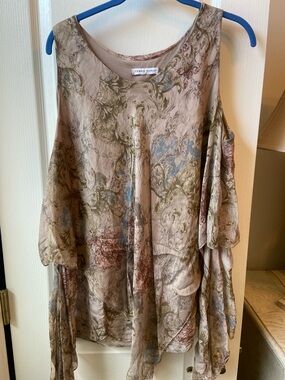 Tempo Paris Beige Paisley Cold-Shoulder Tunic with Multicolor Accents